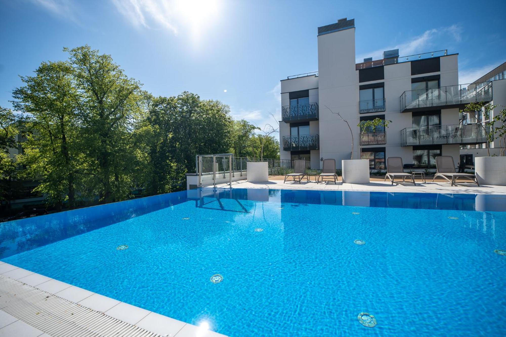 Faro Apartamenty Nadmorskie Tarasy Spa Przy Latarni I Molo Baseny, Sauny, Fitness I Parking W Cenie 코워브제크 외부 사진