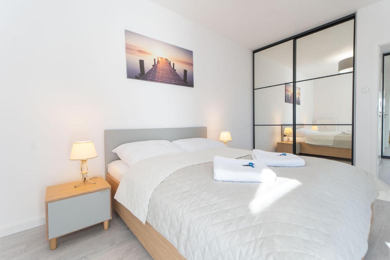 Faro Apartamenty Nadmorskie Tarasy Spa Przy Latarni I Molo Baseny, Sauny, Fitness I Parking W Cenie 코워브제크 외부 사진